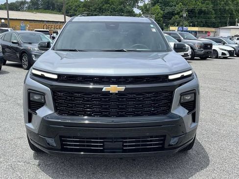 Used 2024 Chevrolet Traverse RS FWD image 10
