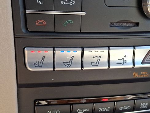 Used 2016 Mercedes-Benz E 400 Cabriolet image 29