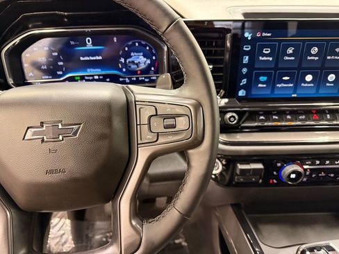 Used 2025 Chevrolet Silverado 1500 ZR2 w/ Technology Package image 14