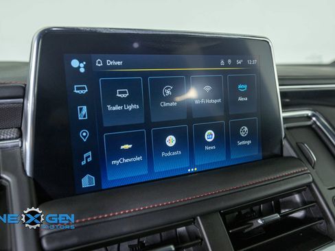 Used 2024 Chevrolet Suburban RST w/ Luxury Package AWD/4WD image 23
