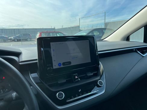 Used 2024 Toyota Corolla LE image 21