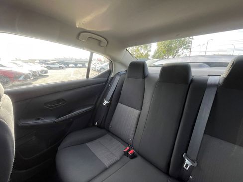 Used 2025 Nissan Sentra SV image 39