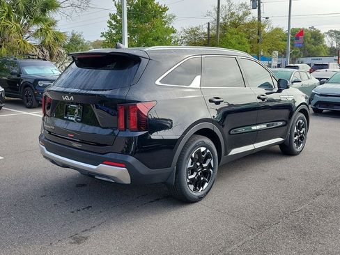New 2026 Kia Sorento S image 6