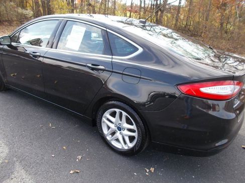 Used 2015 Ford Fusion SE w/ Equipment Group 202A image 5