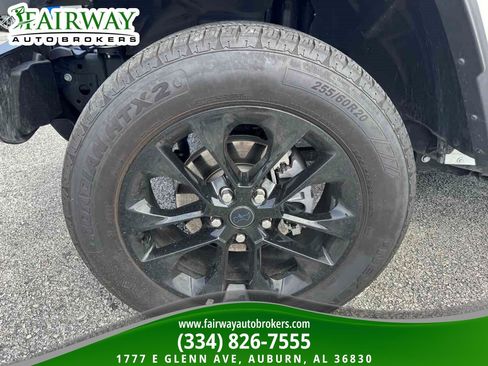 Used 2025 Jeep Wrangler Unlimited Sahara w/ Safety Group AWD/4WD image 31
