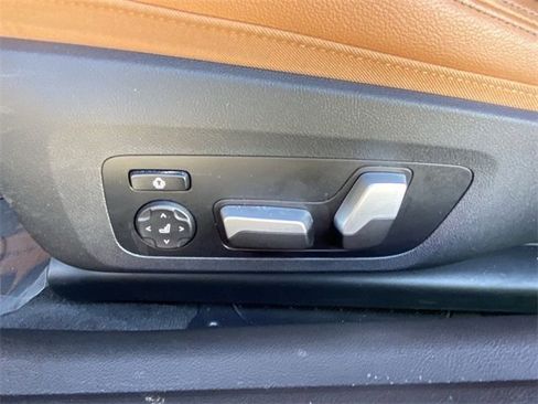 Used 2021 BMW 430i Coupe w/ Convenience Package image 20