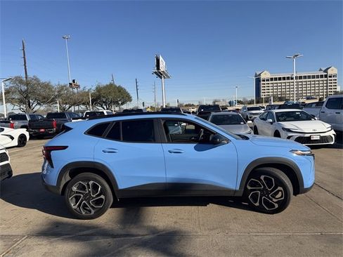 Used 2024 Chevrolet Trax RS image 4