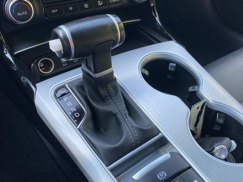 Used 2019 Kia Stinger GT1 RWD image 29