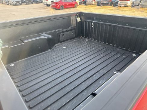 Used 2021 Toyota Tacoma SR w/ SR Convenience Package image 5