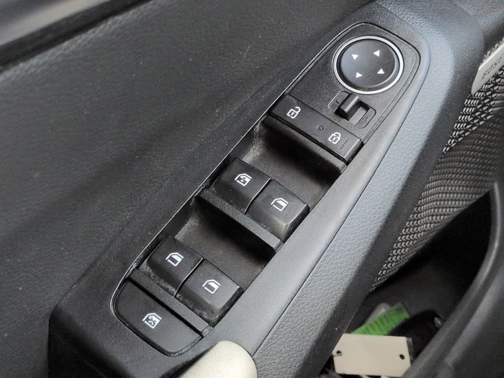 Used 2023 Kia Seltos SX w/ SX Sunroof Package AWD/4WD image 24