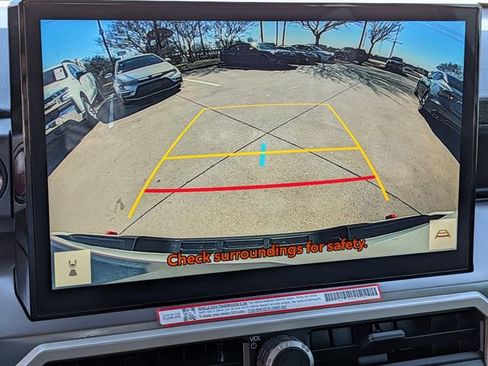 Used 2024 Toyota Tacoma TRD Off-Road image 20