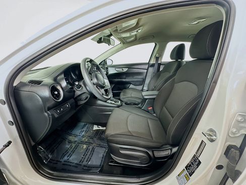 Used 2023 Kia Forte LXS w/ LXS Technology Package image 19