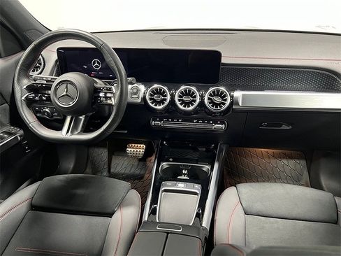 Used 2024 Mercedes-Benz EQB 250+ image 29
