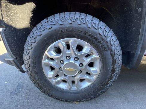 Used 2021 Chevrolet Silverado 3500 LTZ w/ LTZ Plus Package image 33