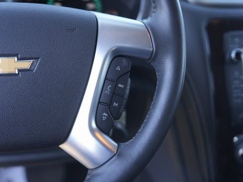 Used 2017 Chevrolet Traverse Premier image 23
