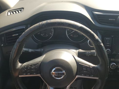 Used 2021 Nissan Rogue Sport SV image 21