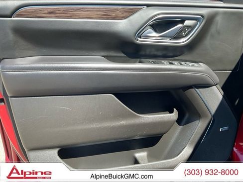 Used 2021 Chevrolet Tahoe Z71 w/ Z71 Off-Road Package AWD/4WD image 28