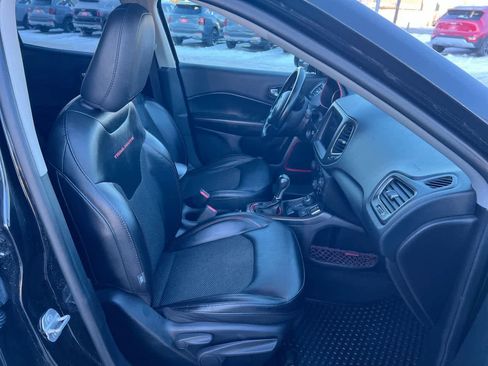 Used 2020 Jeep Compass Trailhawk image 28