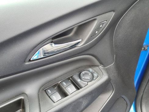 Used 2024 Chevrolet Equinox LT FWD image 6