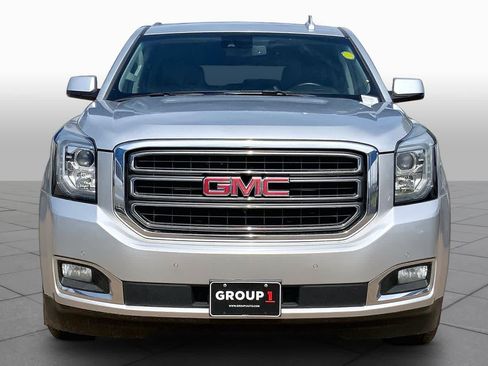 Used 2017 GMC Yukon XL SLT w/ Open Road Package RWD image 3