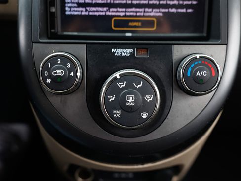 Used 2011 Kia Soul ! image 31