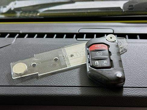 Used 2023 Jeep Wrangler Unlimited image 32