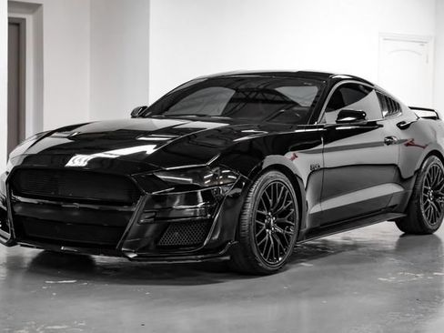 Used 2020 Ford Mustang GT Premium w/ GT Performance Package RWD image 6