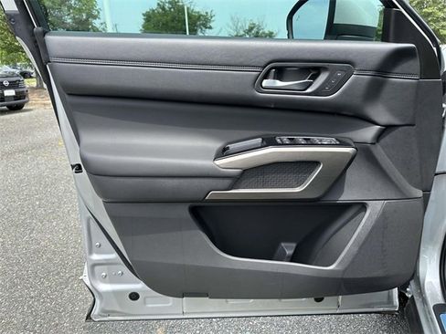 New 2025 Nissan Pathfinder Platinum w/ Cargo Package image 14