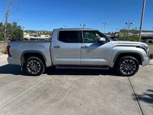 Used 2024 Toyota Tundra Limited AWD/4WD image 10
