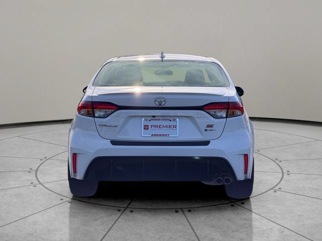 Certified 2026 Toyota Corolla SE w/ SE Premium Package AWD/4WD image 5