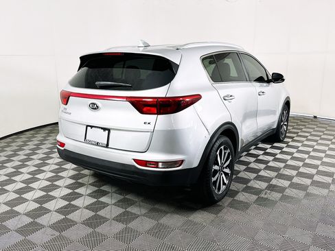 Used 2018 Kia Sportage EX FWD image 3