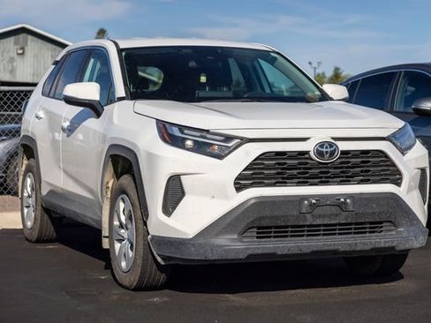 Used 2024 Toyota RAV4 LE AWD/4WD image 2