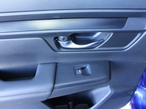 Used 2025 Honda CR-V LX image 45