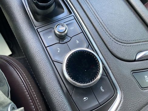 Certified 2020 Cadillac XT6 Premium Luxury AWD/4WD image 41