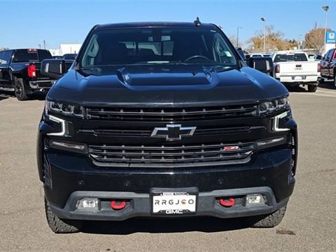 Used 2021 Chevrolet Silverado 1500 LT Trail Boss w/ Convenience Package II image 3