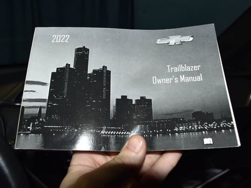 Used 2022 Chevrolet TrailBlazer ACTIV w/ Convenience Package image 10