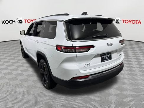Used 2023 Jeep Grand Cherokee L Limited AWD/4WD image 6