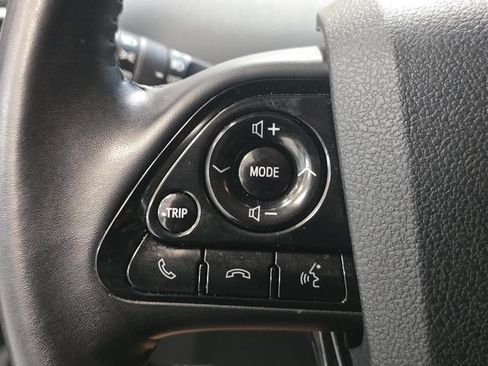 Used 2022 Toyota Prius FWD image 26
