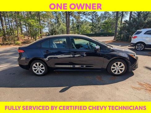 Used 2024 Toyota Corolla LE FWD image 3