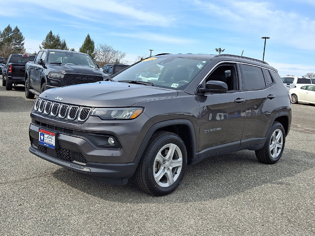 Used 2023 Jeep Compass Latitude AWD/4WD image 6