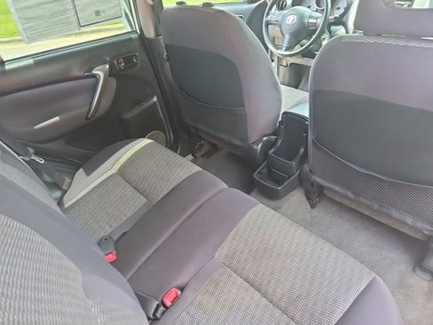 Used 2005 Toyota RAV4 2WD image 12