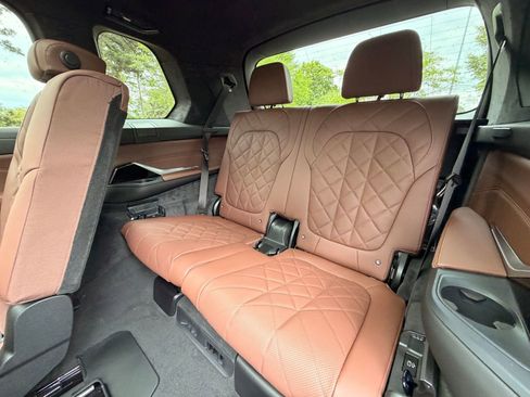 New 2027 BMW X7 xDrive40i w/ Executive Package AWD/4WD image 17