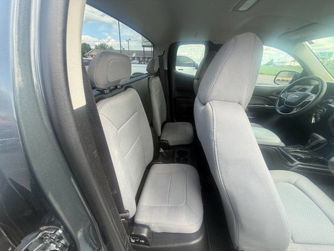 Used 2017 Chevrolet Colorado W/T w/ WT Convenience Package AWD/4WD image 10