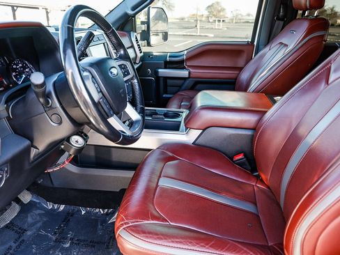 Used 2019 Ford F350 Platinum w/ Platinum Ultimate Package image 19