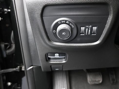 Used 2021 Jeep Grand Cherokee L Limited image 33