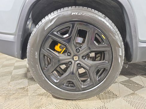 Used 2024 Rivian R1S Adventure AWD/4WD image 12