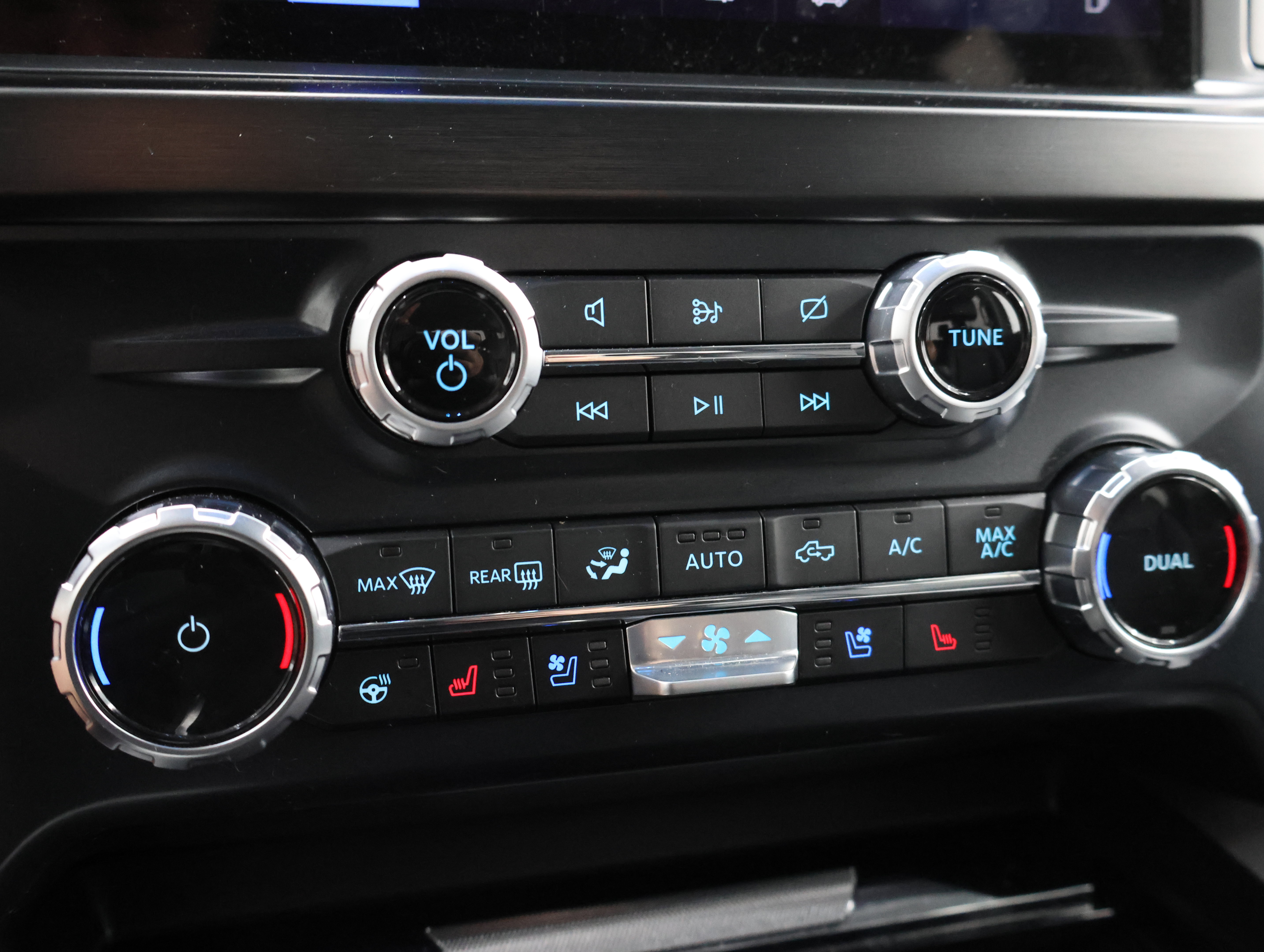 Used 2023 Ford F350 Lariat w/ Sport Appearance Package AWD/4WD image 53