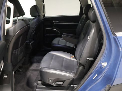 Used 2025 Kia Telluride S AWD/4WD image 17
