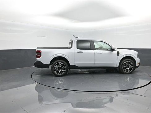 New 2025 Ford Maverick Lariat w/ 4K Tow Package image 8