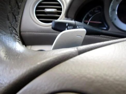 Used 2009 Mercedes-Benz SL 550 image 27